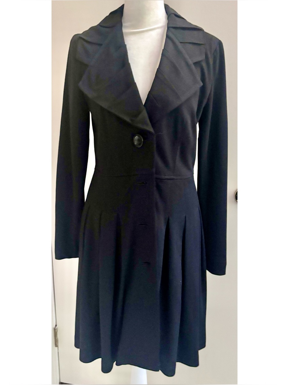Tempo Paris Black Fit & Flare Pleated-Waist Single-Button Coat- Dress-Small
